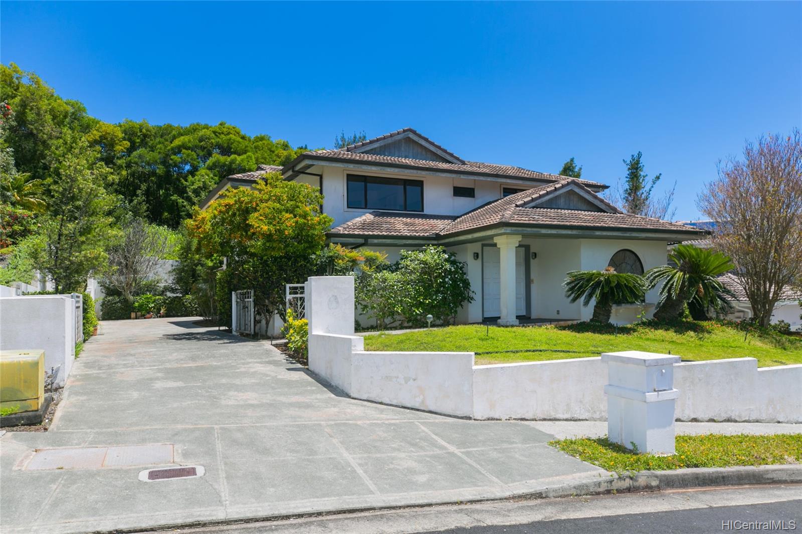 2293 Halakau Street Honolulu, HI 96821