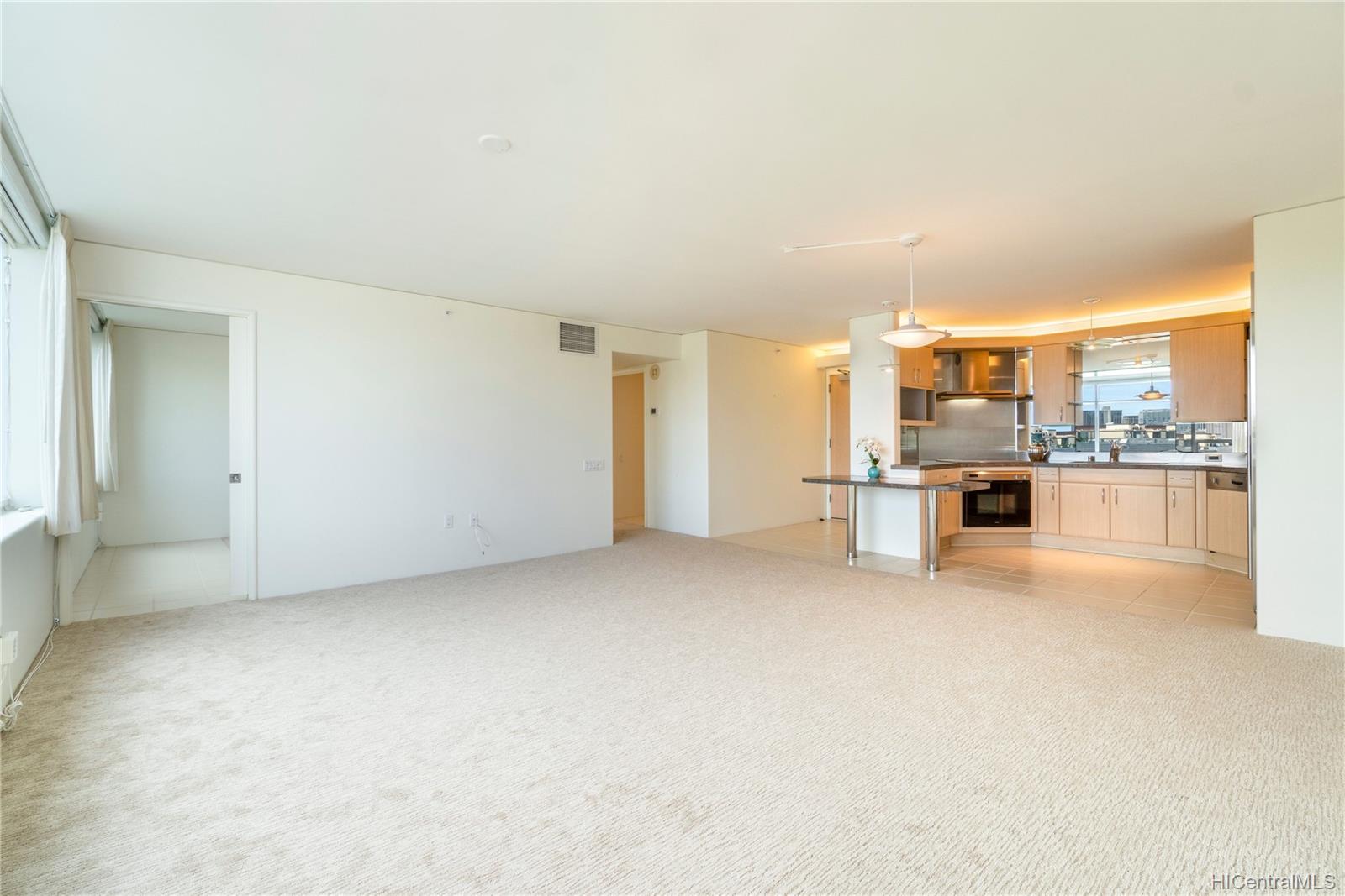 88 Piikoi Street #1005, Honolulu, HI 96814