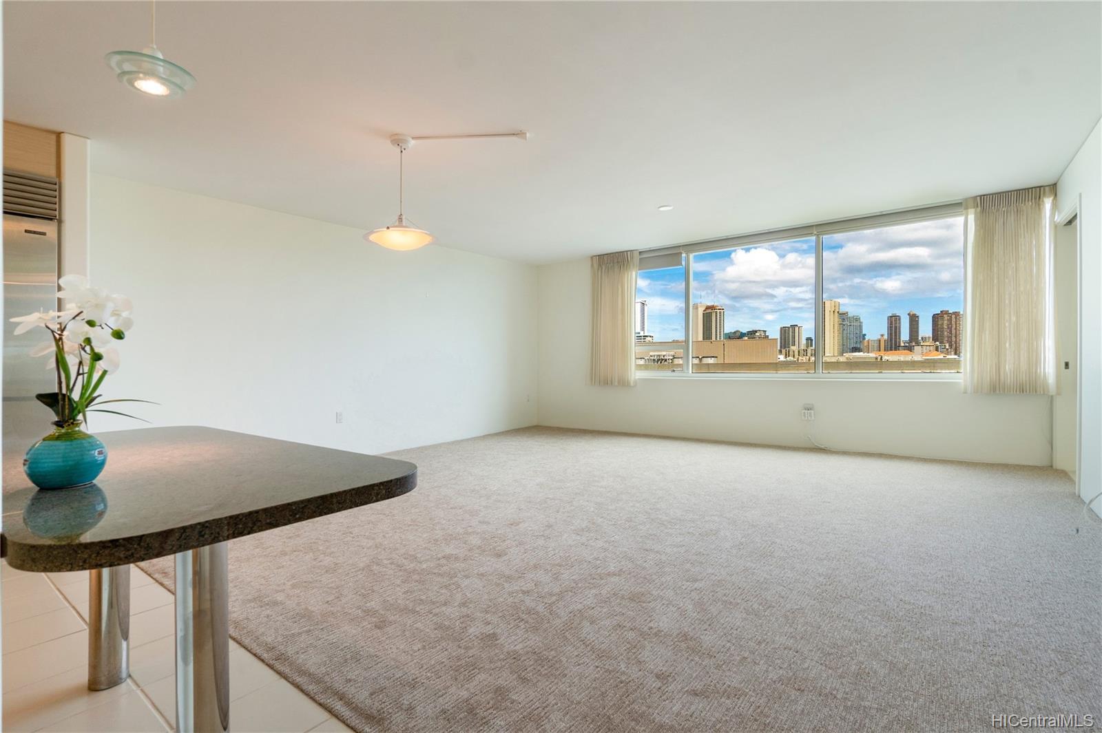 88 Piikoi Street #1005, Honolulu, HI 96814