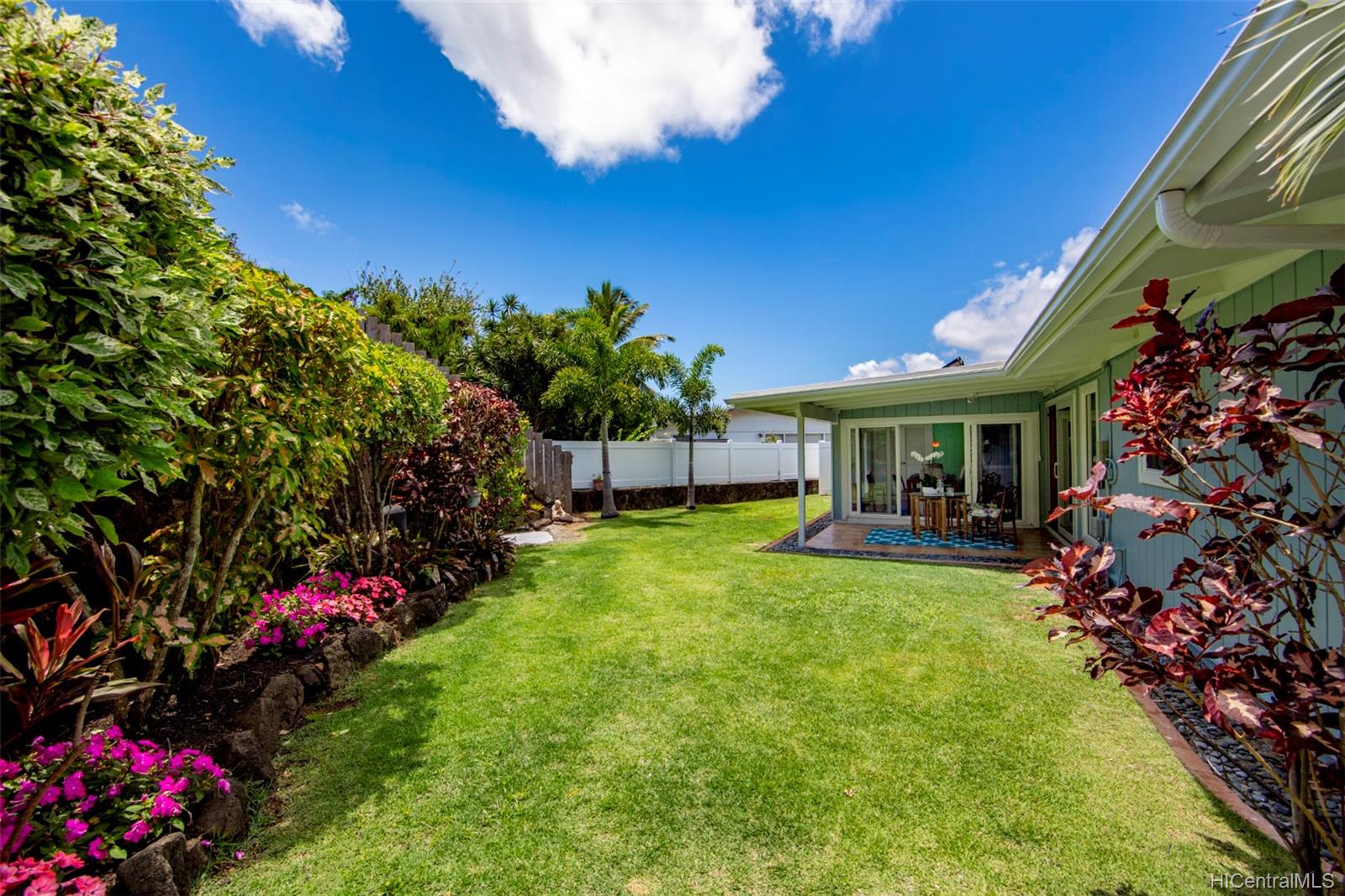 827 Kalalea Street Honolulu, HI 96825