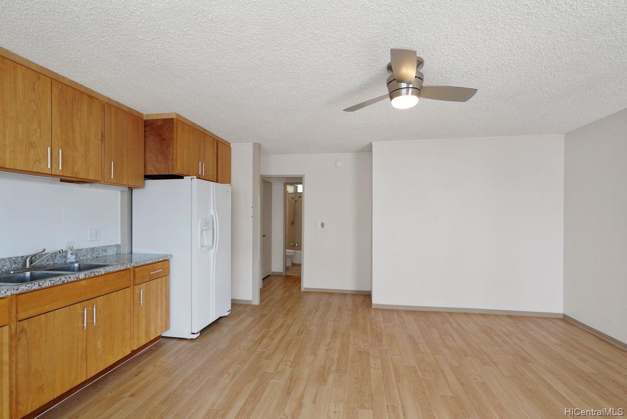 1714 Anapuni Street #303, Honolulu, HI 96822