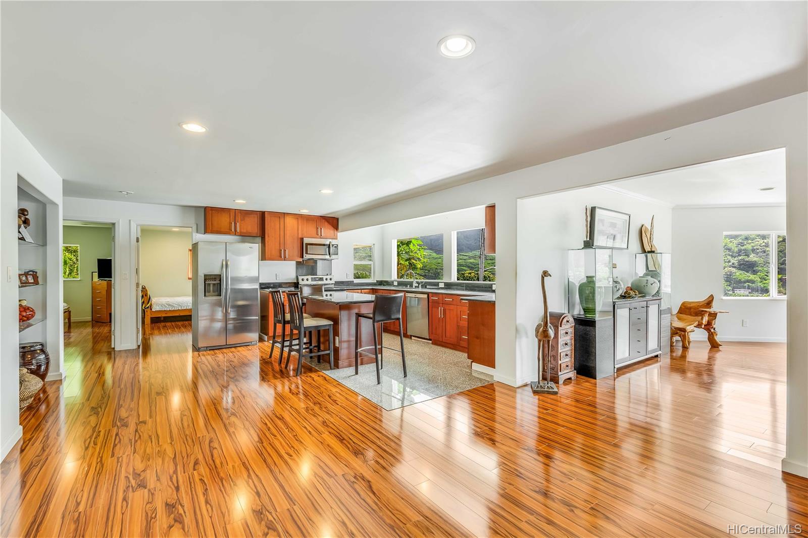 3434 Keahi Place Honolulu, HI 96822