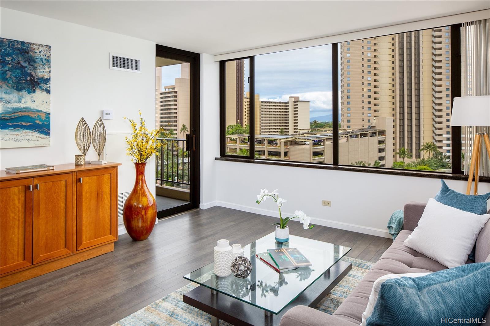 411 Hobron Lane #912, Honolulu, HI 96815