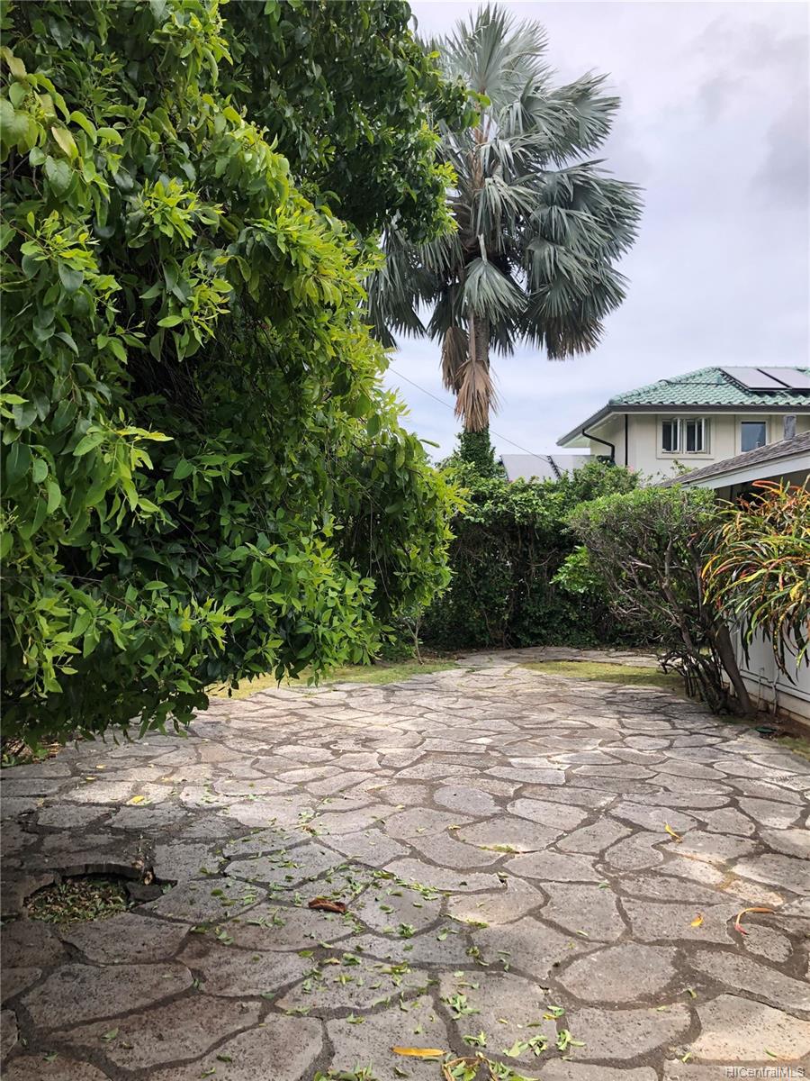 4709 Moa Street Honolulu, HI 96816