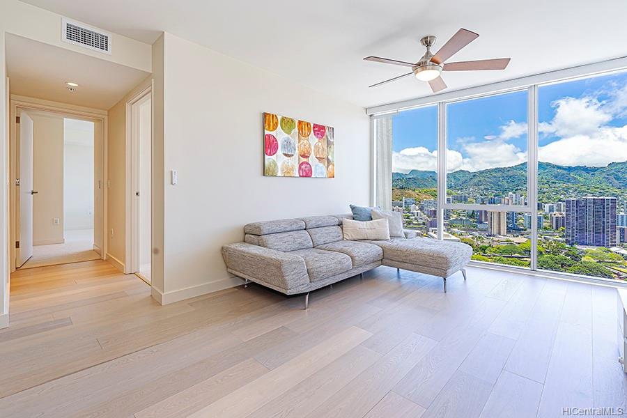 888 Kapiolani Boulevard #4011, Honolulu, HI 96813