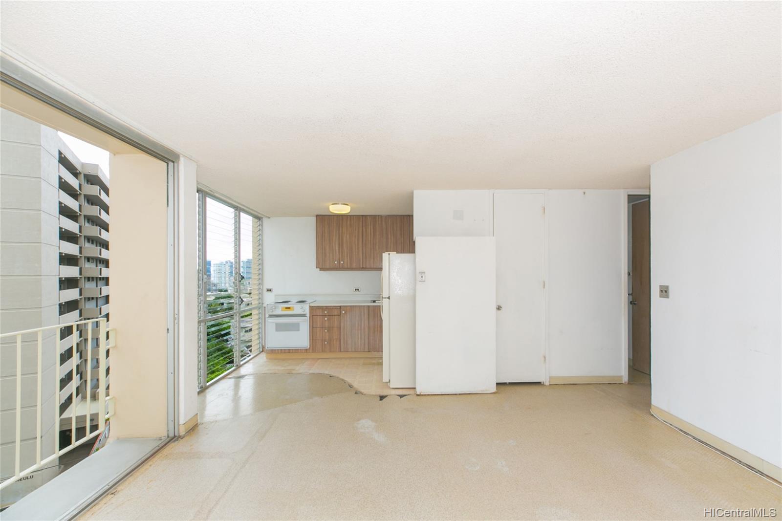 1702 Kewalo Street #601, Honolulu, HI 96822