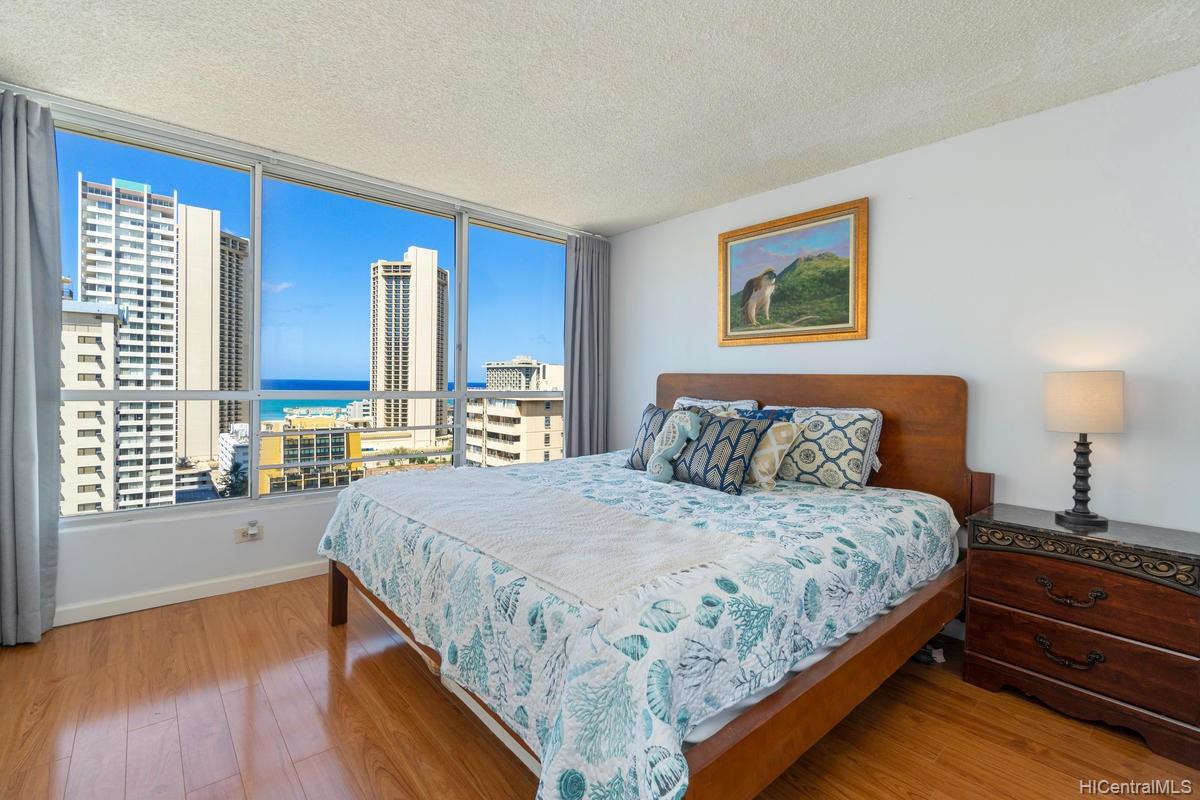 2421 Tusitala Street #1804, Honolulu, HI 96815