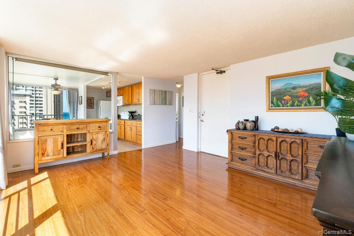 2421 Tusitala Street #1804, Honolulu, HI 96815