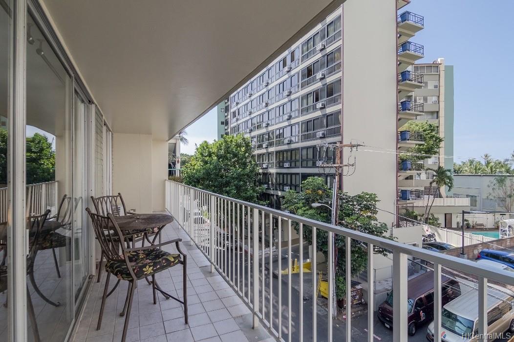 2572 Lemon Road #406, Honolulu, HI 96815