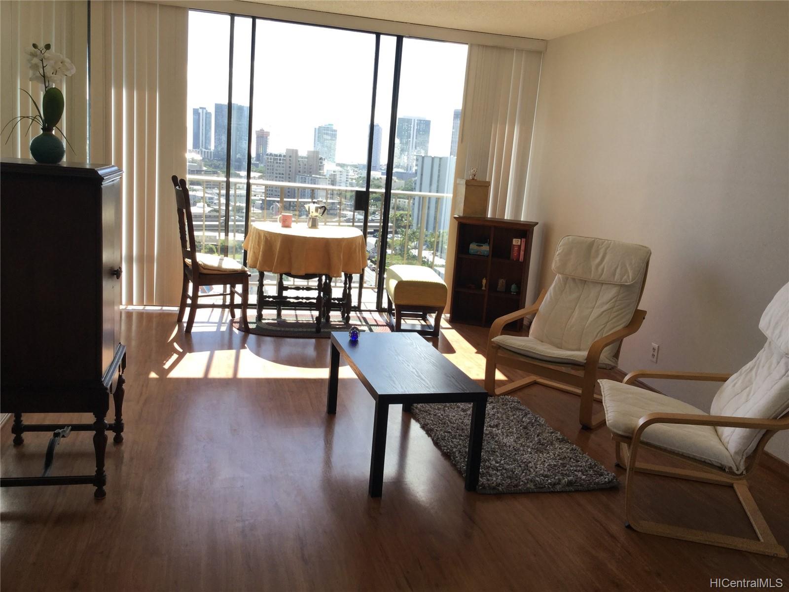 1561 Pensacola Street #1702, Honolulu, HI 96822