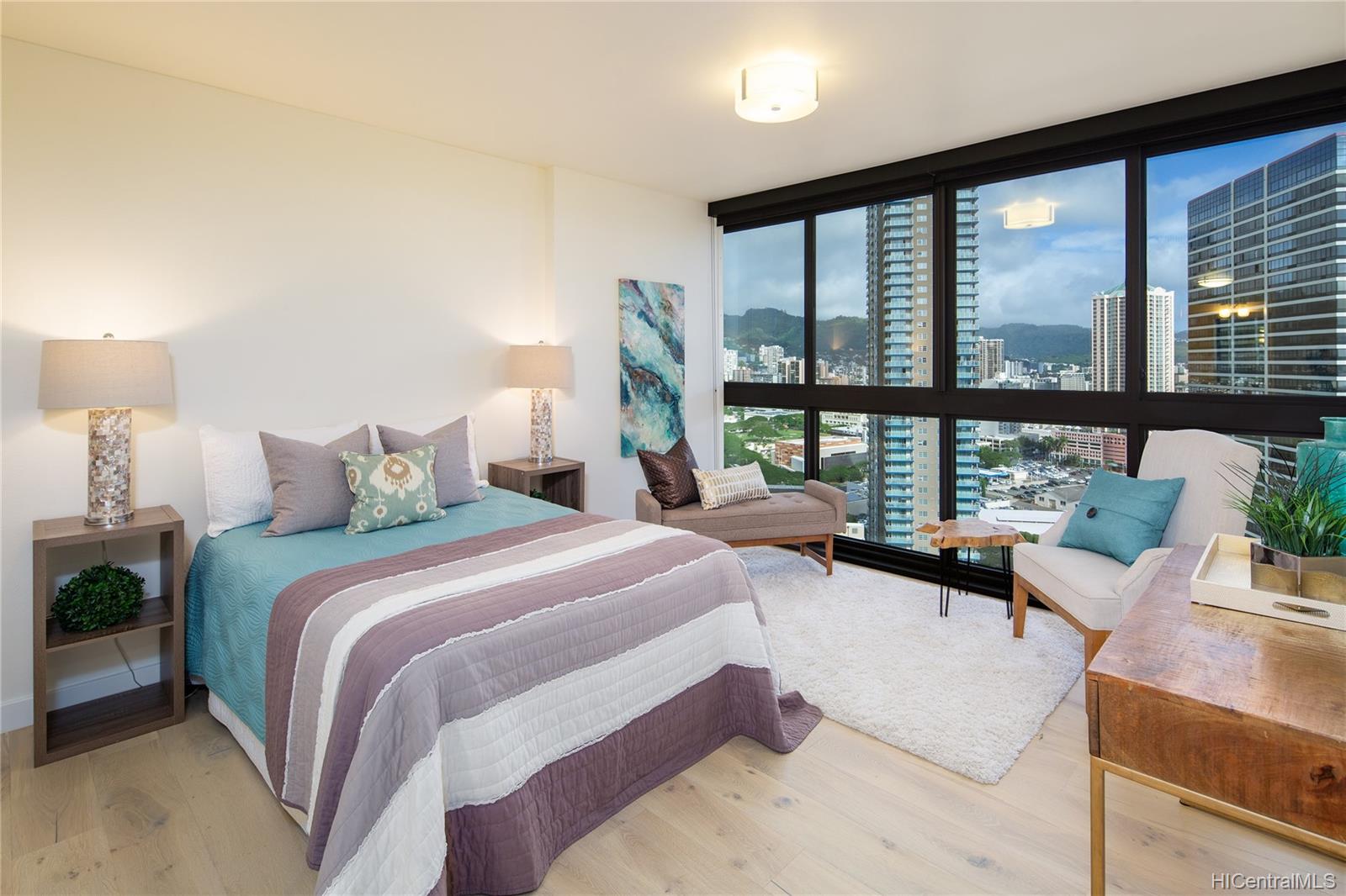 600 Queen Street #2607, Honolulu, HI 96813