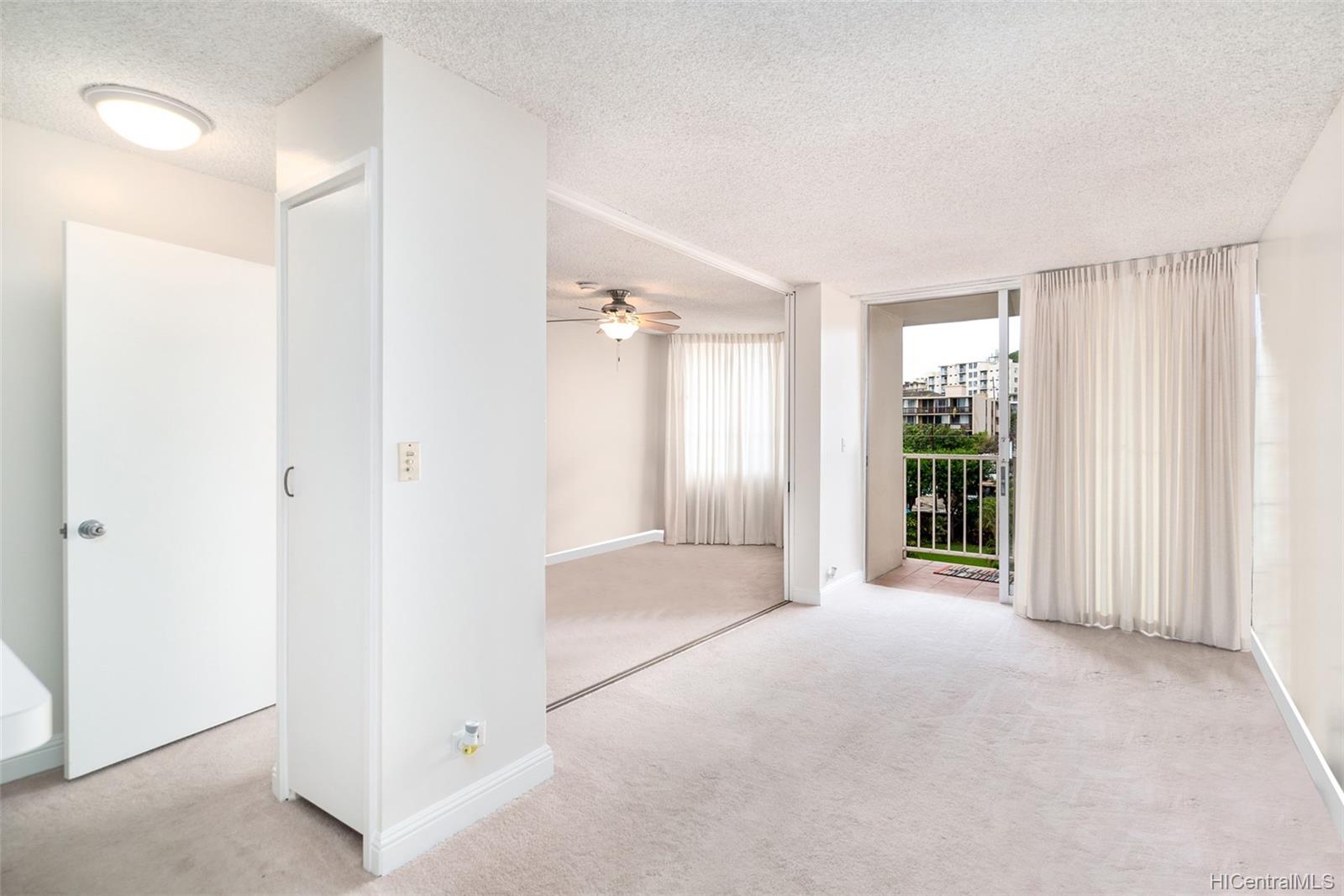 1535 Pensacola Street #401, Honolulu, HI 96822