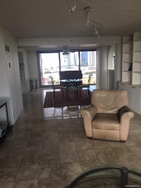 415 South Street #901, Honolulu, HI 96813