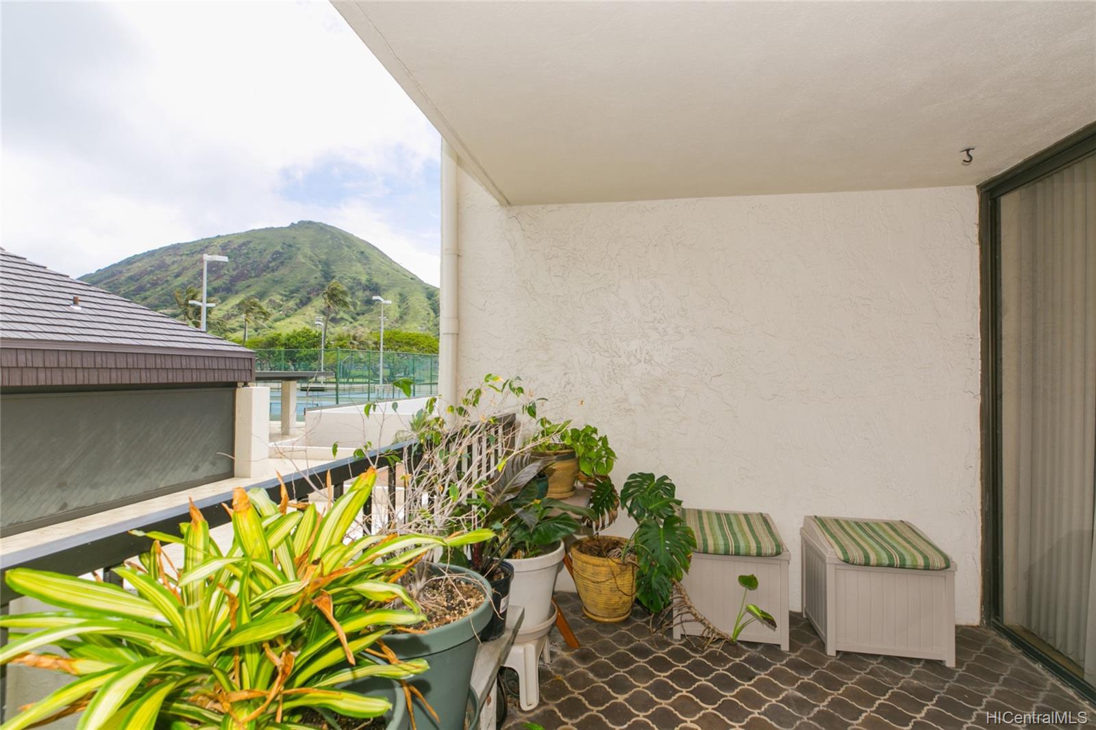 500 Lunalilo Home Road #33A, Honolulu, HI 96825