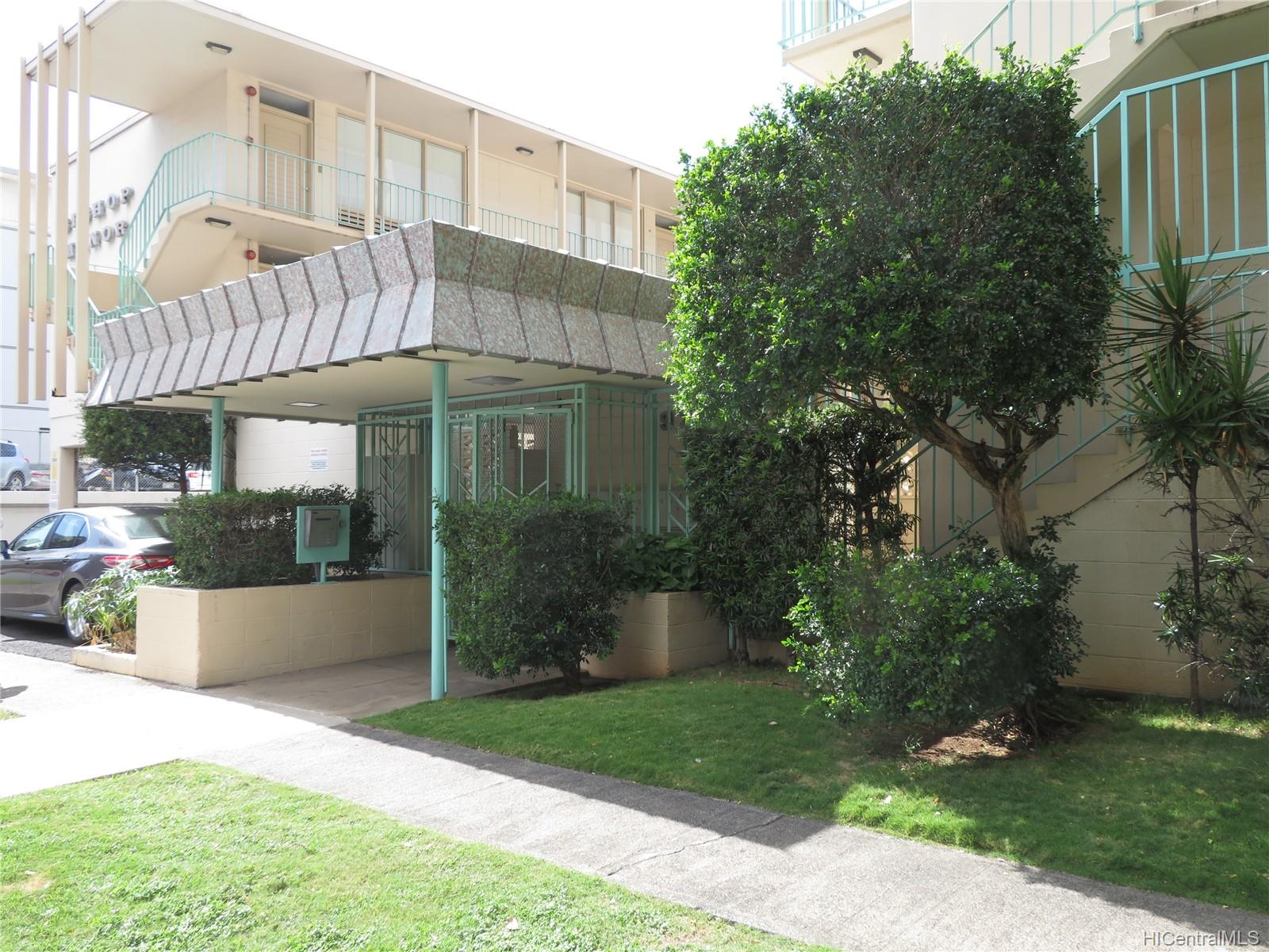 920 Kaheka Street #10, Honolulu, HI 96814