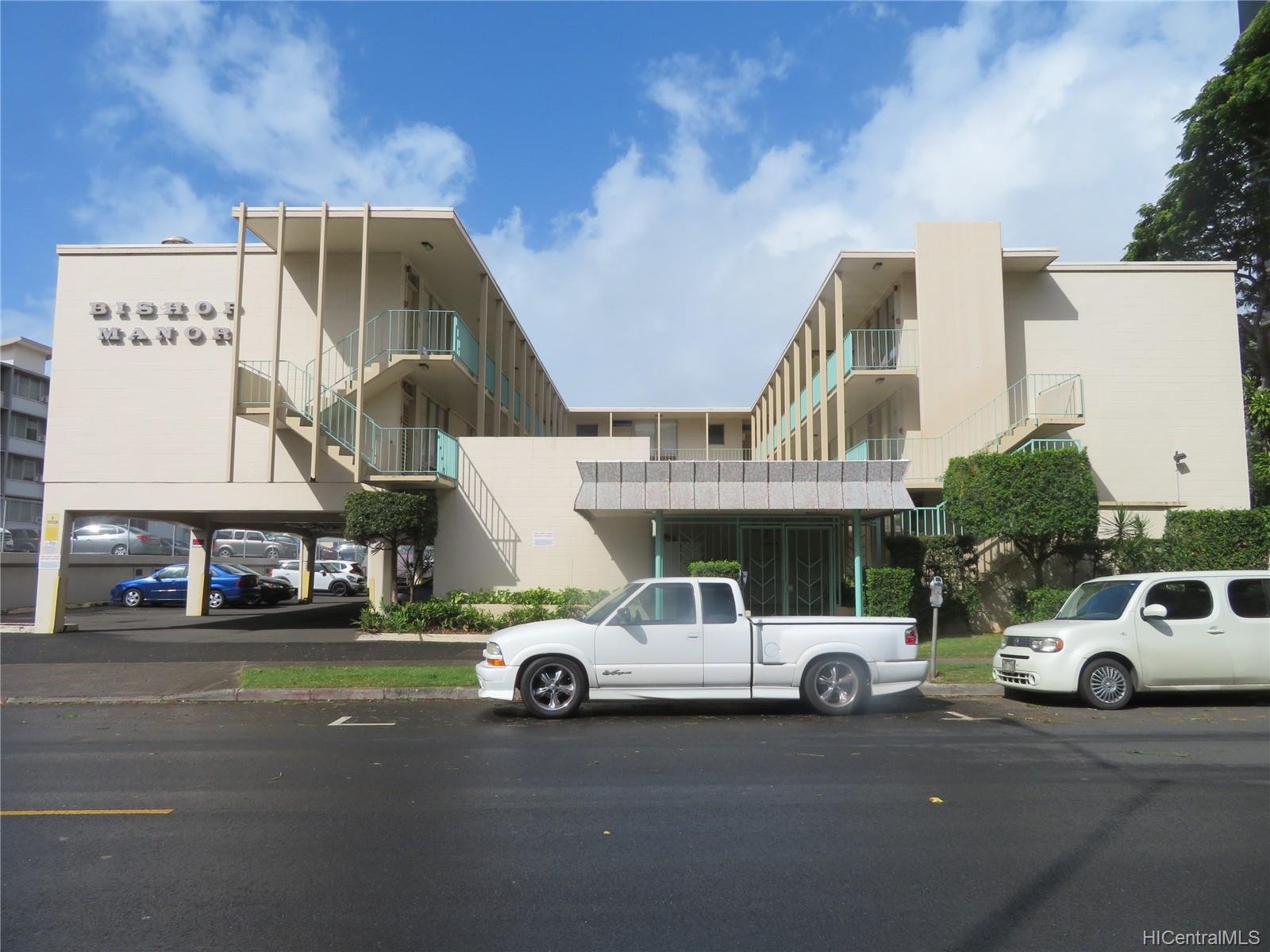 920 Kaheka Street #10, Honolulu, HI 96814