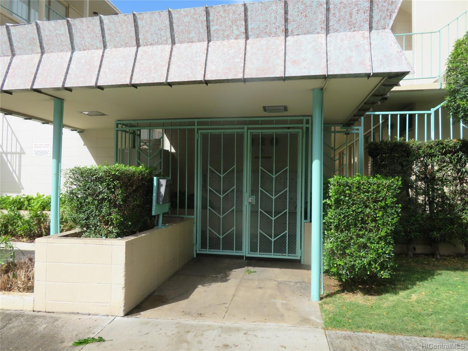 920 Kaheka Street #10, Honolulu, HI 96814