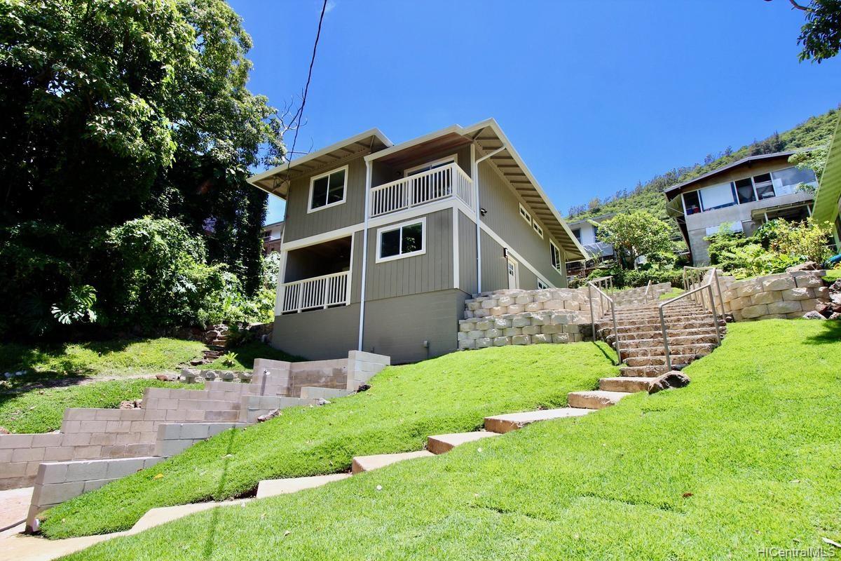 2465 Lamaku Place Honolulu, HI 96816