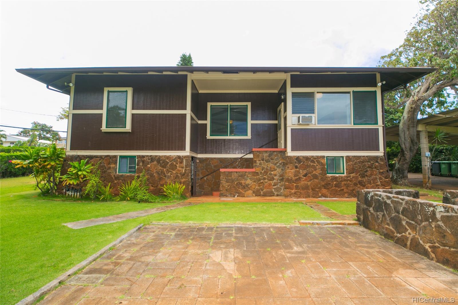 756 11th Avenue Honolulu, HI 96816