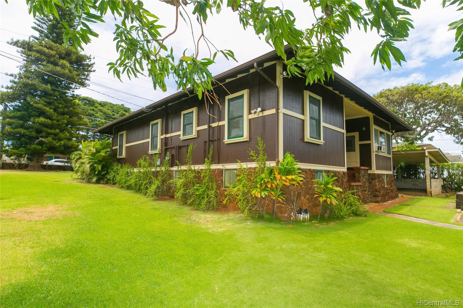 756 11th Avenue Honolulu, HI 96816