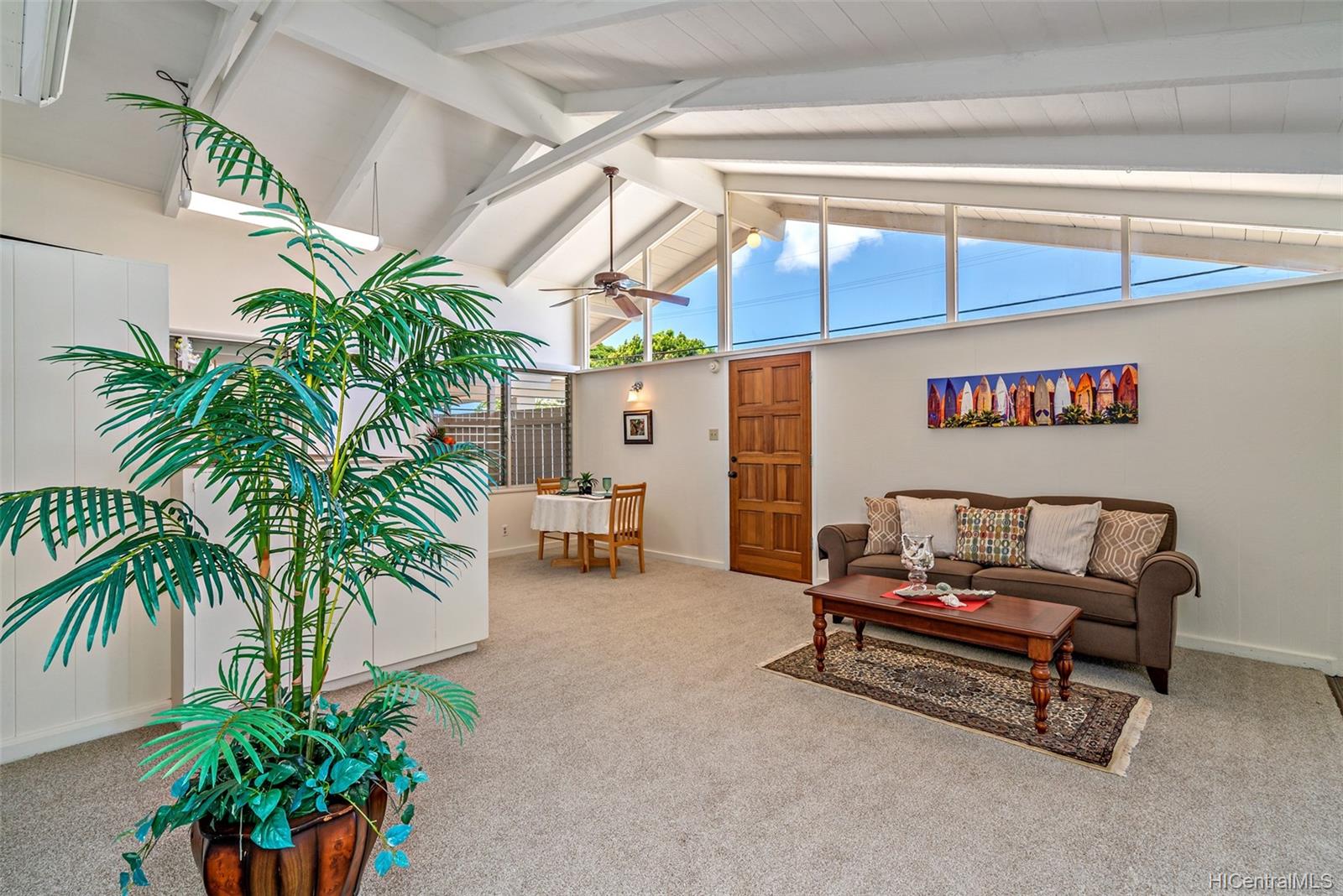 5608 Kanau Street Honolulu, HI 96821