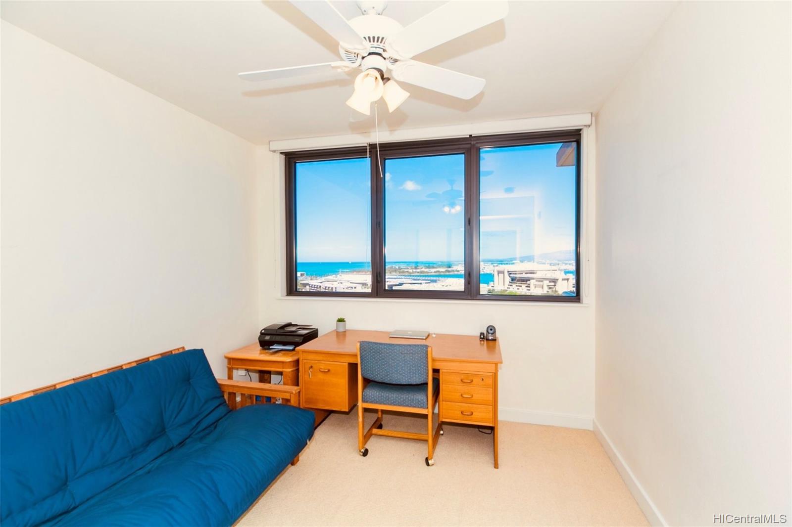 600 Queen Street #1905, Honolulu, HI 96813