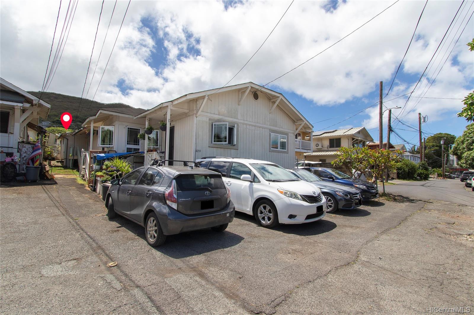 1659-A Leilehua Lane Honolulu, HI 96813