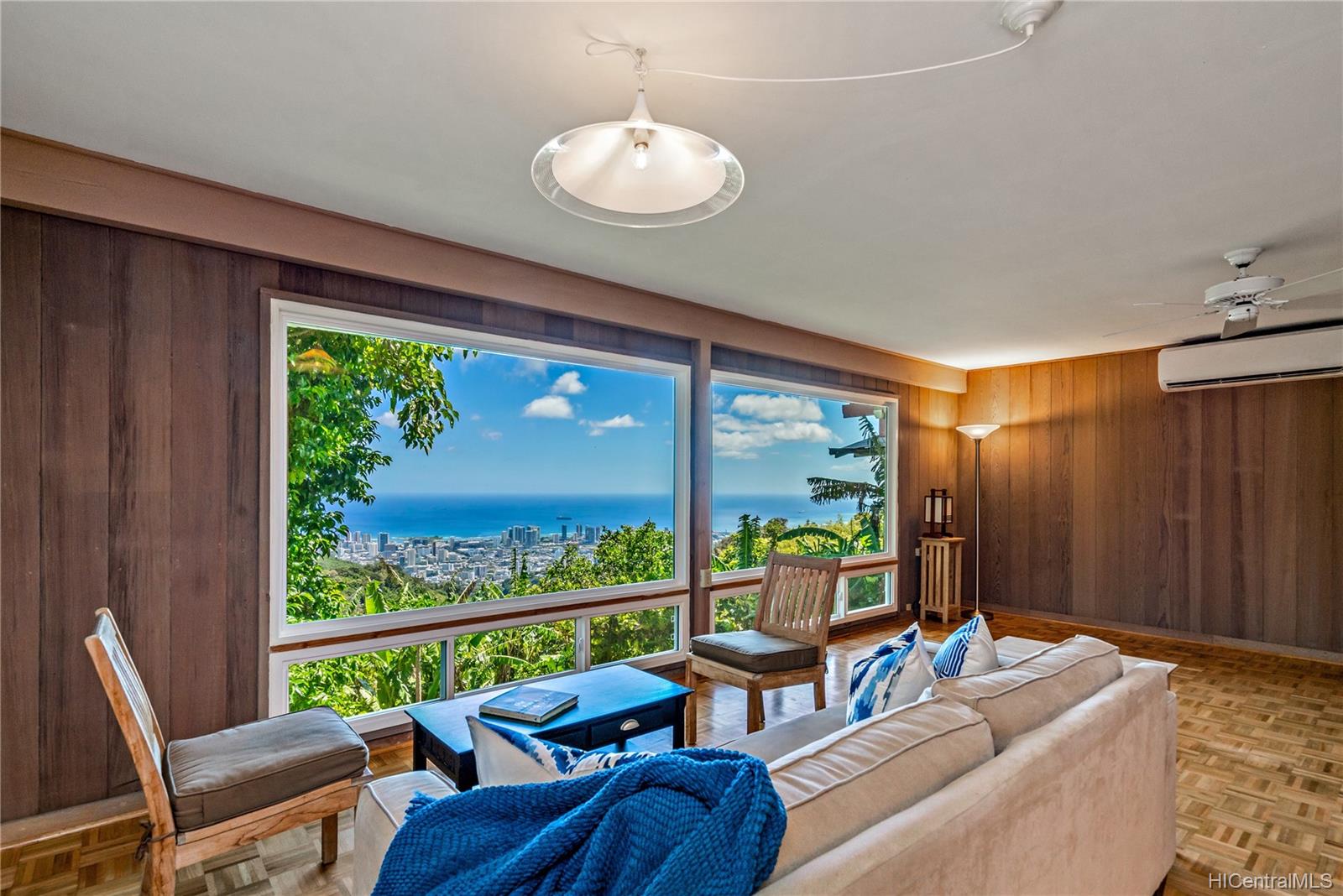 215 Forest Ridge Way Honolulu, HI 96822