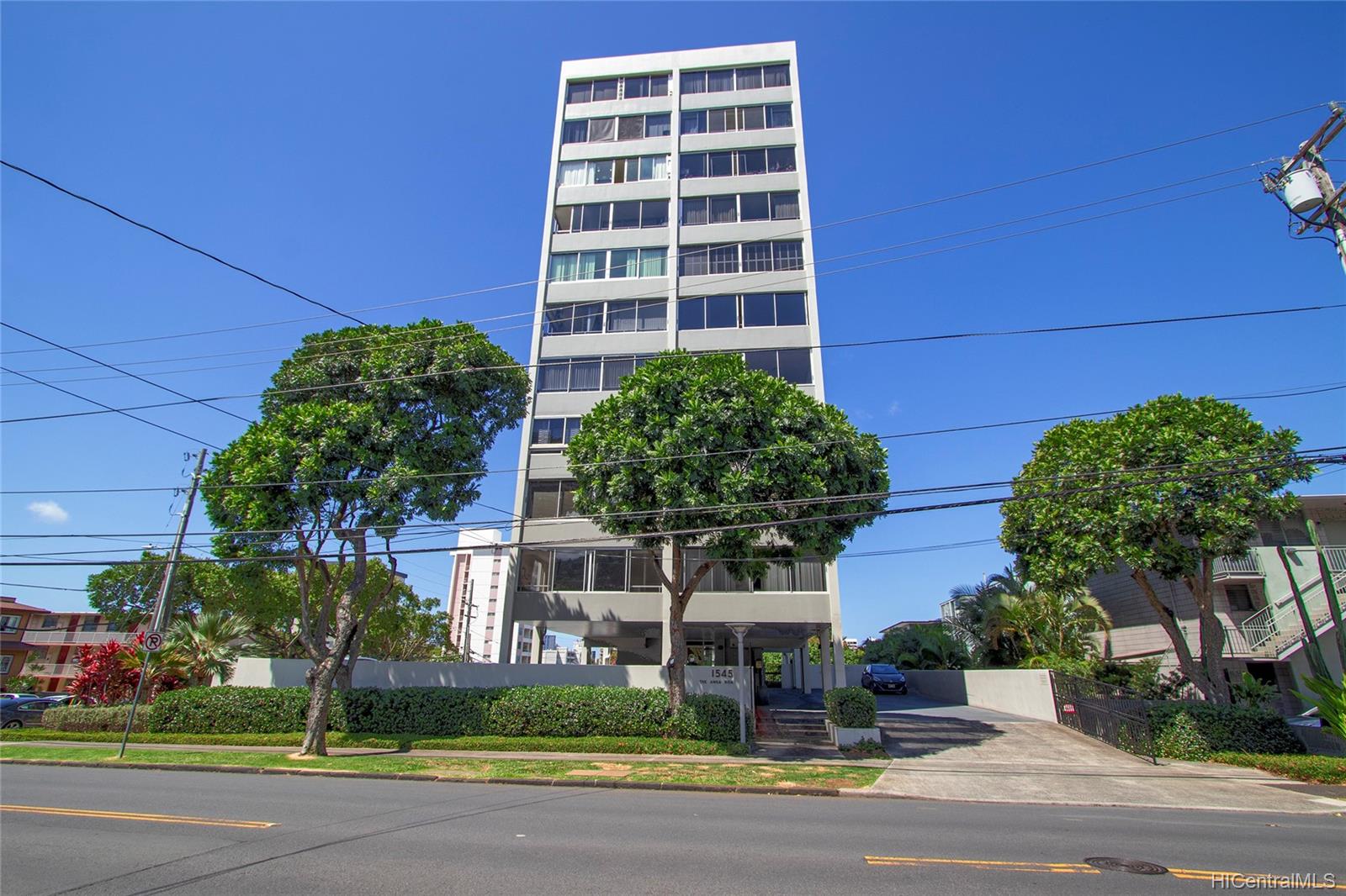 1545 Nehoa Street #402, Honolulu, HI 96822