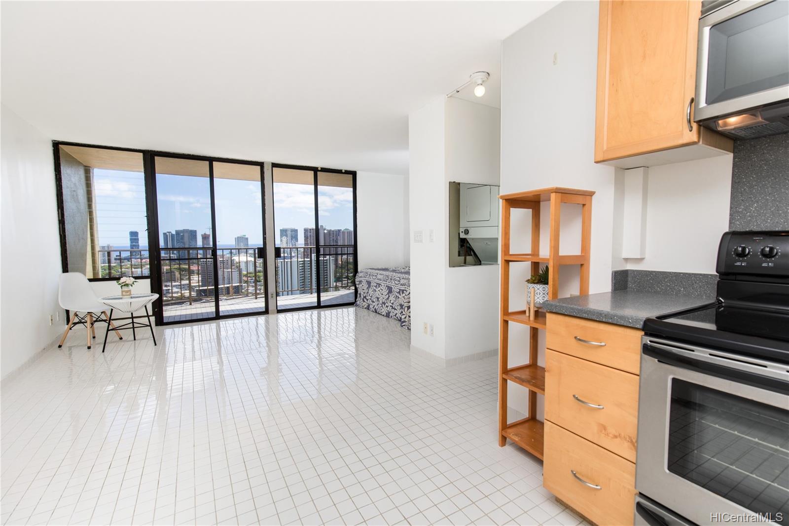 1561 Pensacola Street #2404, Honolulu, HI 96822