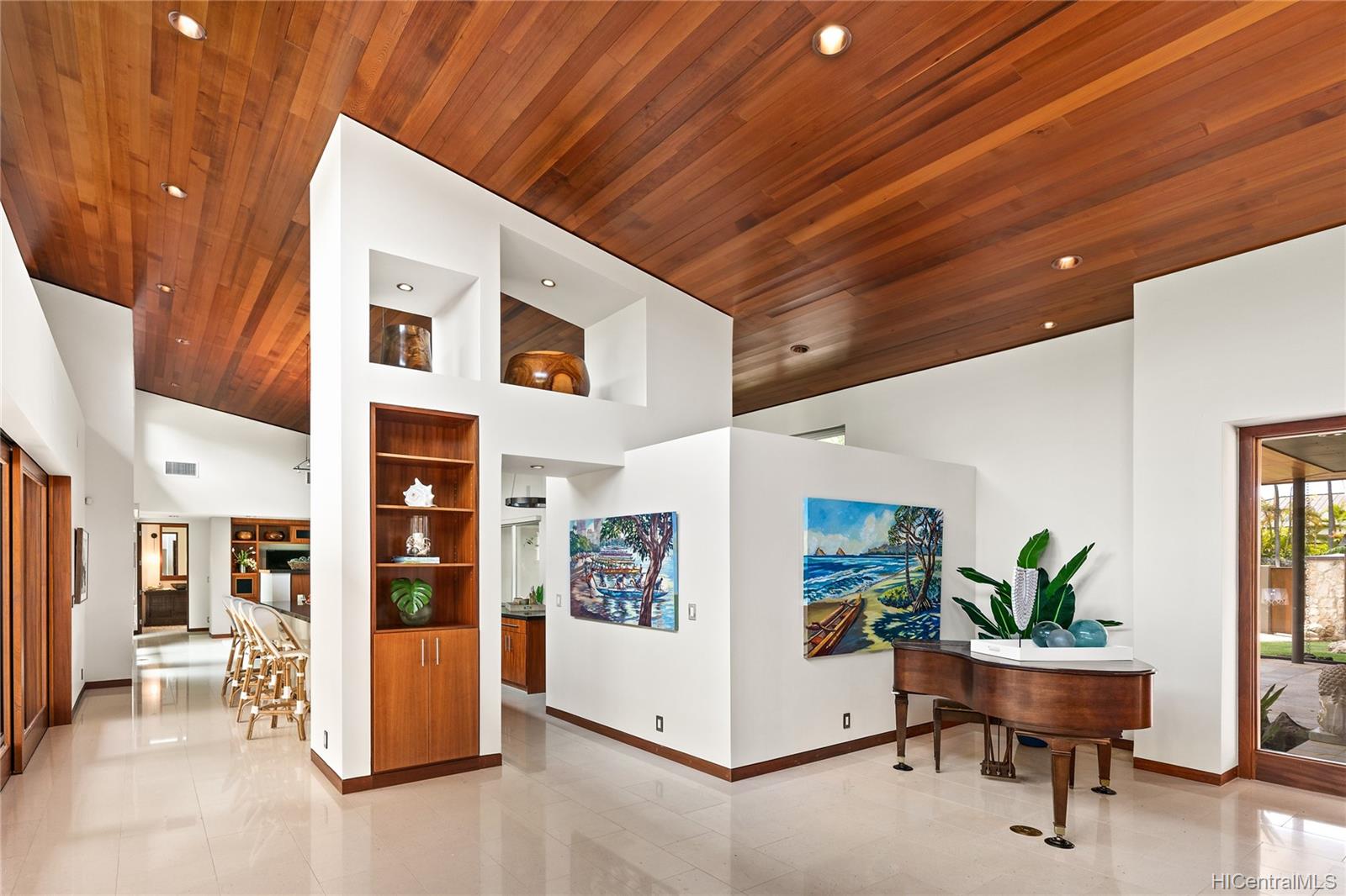 4528 Kahala Avenue Honolulu, HI 96816