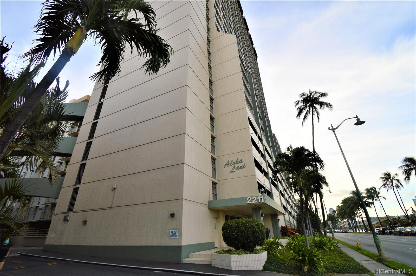 2211 Ala Wai Boulevard #2105, Honolulu, HI 96815