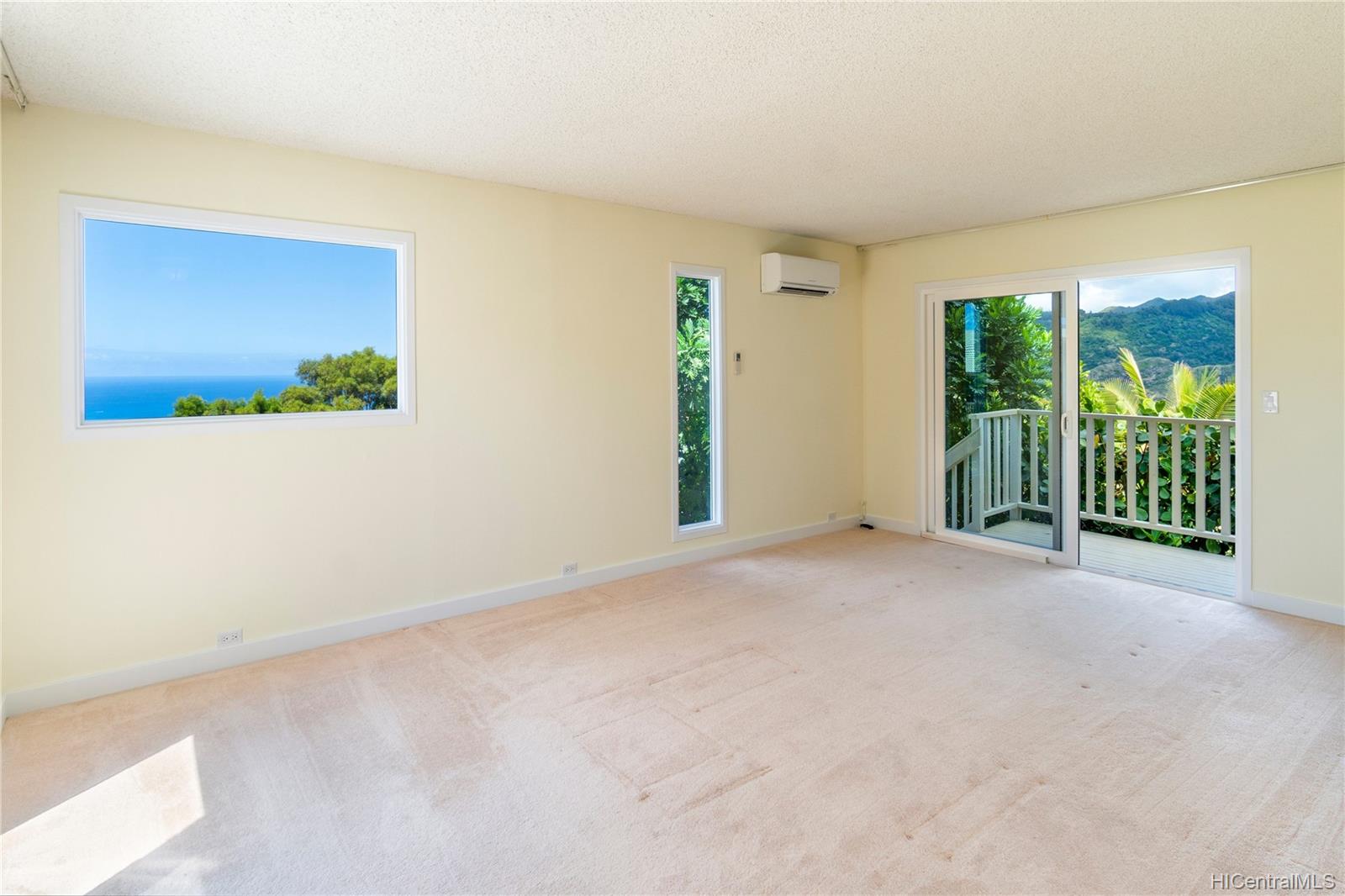 1100 Kaumoku Street Honolulu, HI 96825