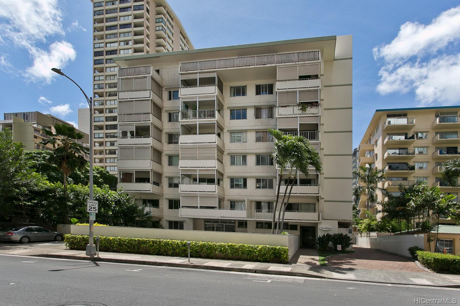 411 Kaiolu Street #301 & 303, Honolulu, HI 96815