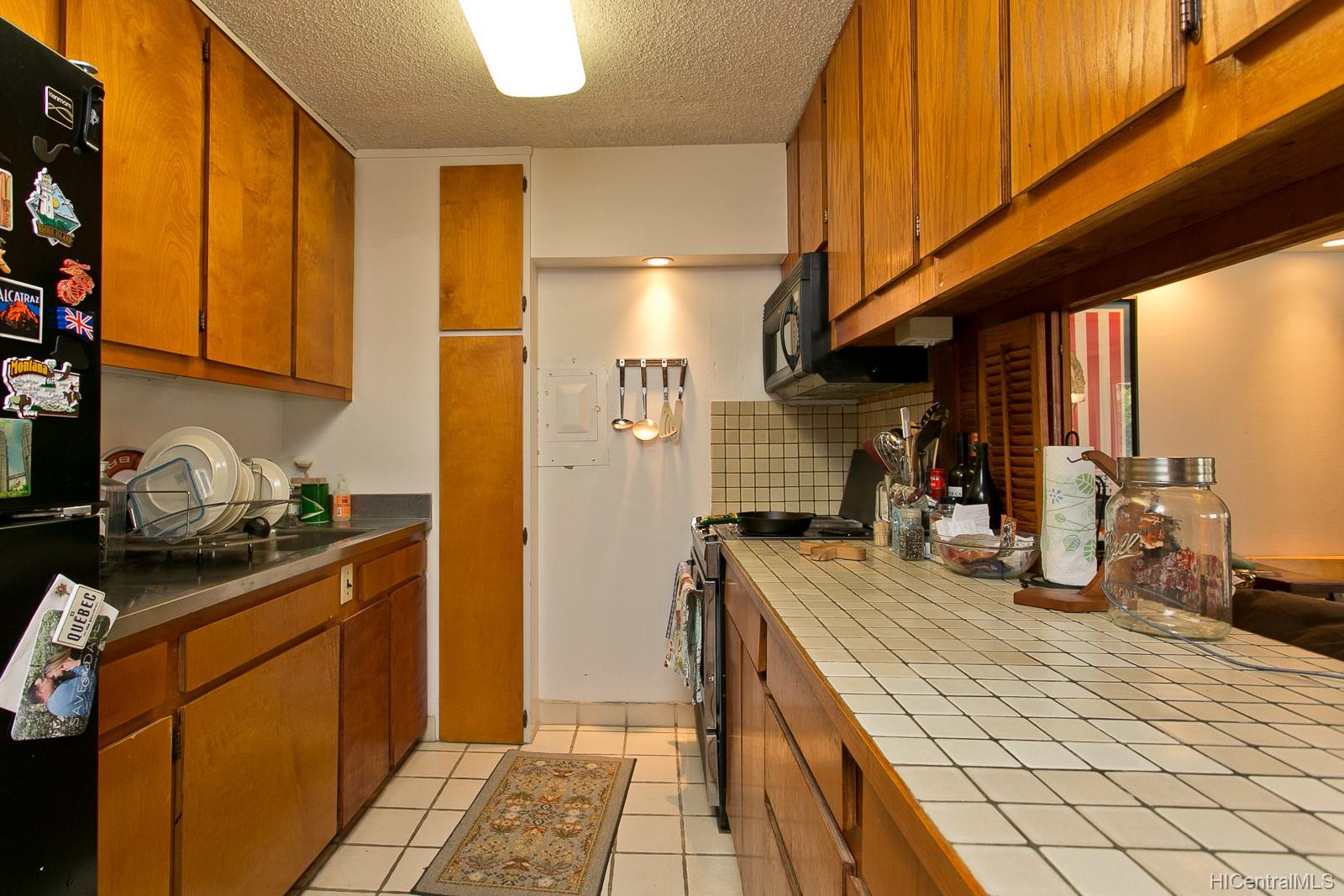 411 Kaiolu Street #301 & 303, Honolulu, HI 96815