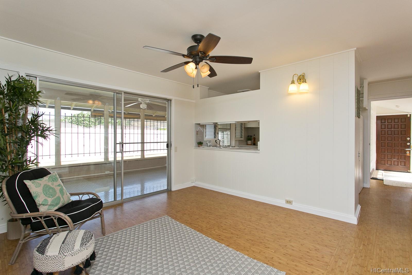 5855 Mahimahi Street Honolulu, HI 96821