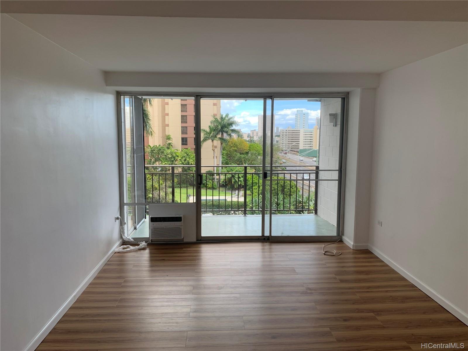 1415 Victoria Street #214, Honolulu, HI 96822