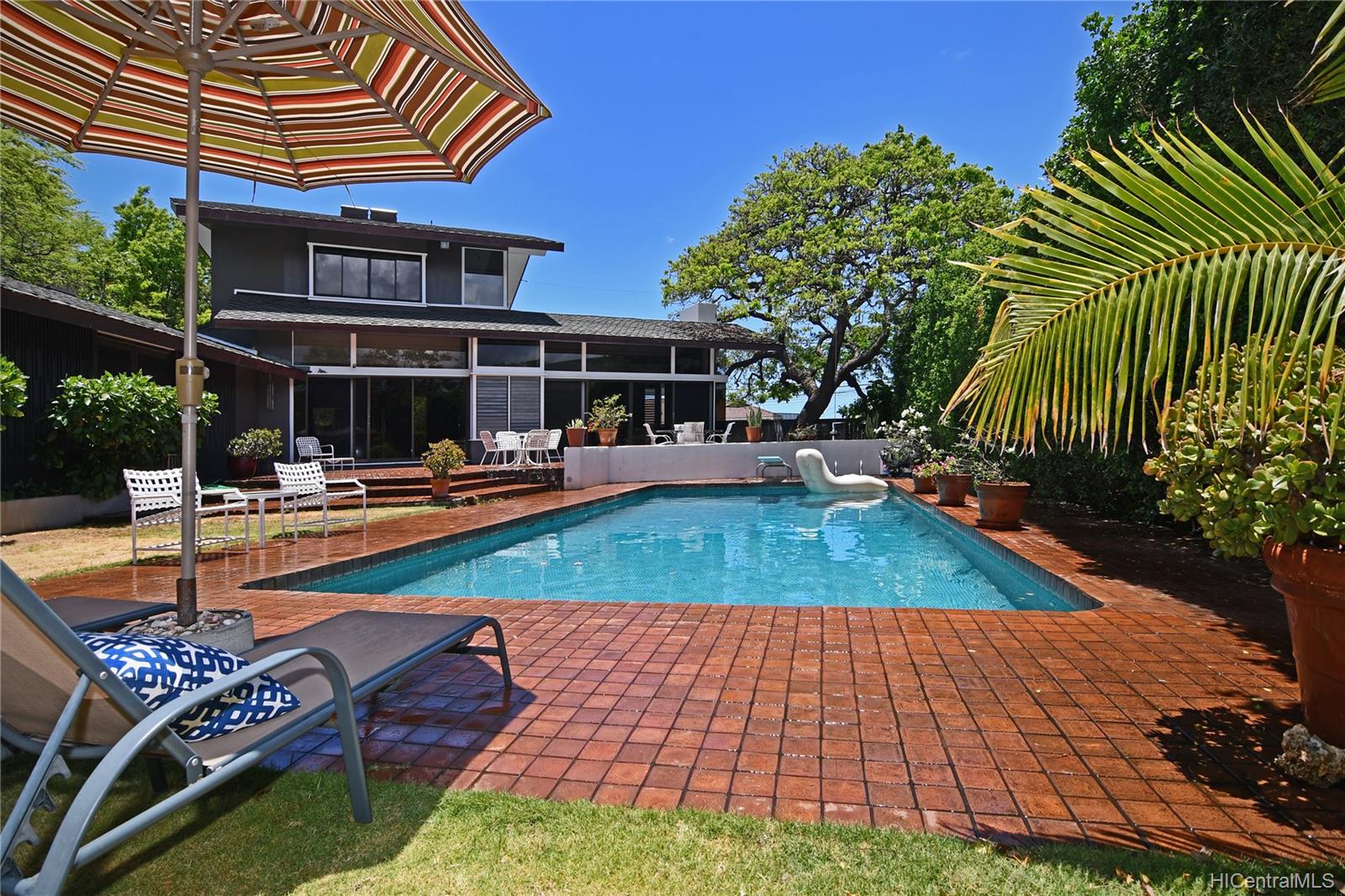 3748 Kepa Street Honolulu, HI 96815