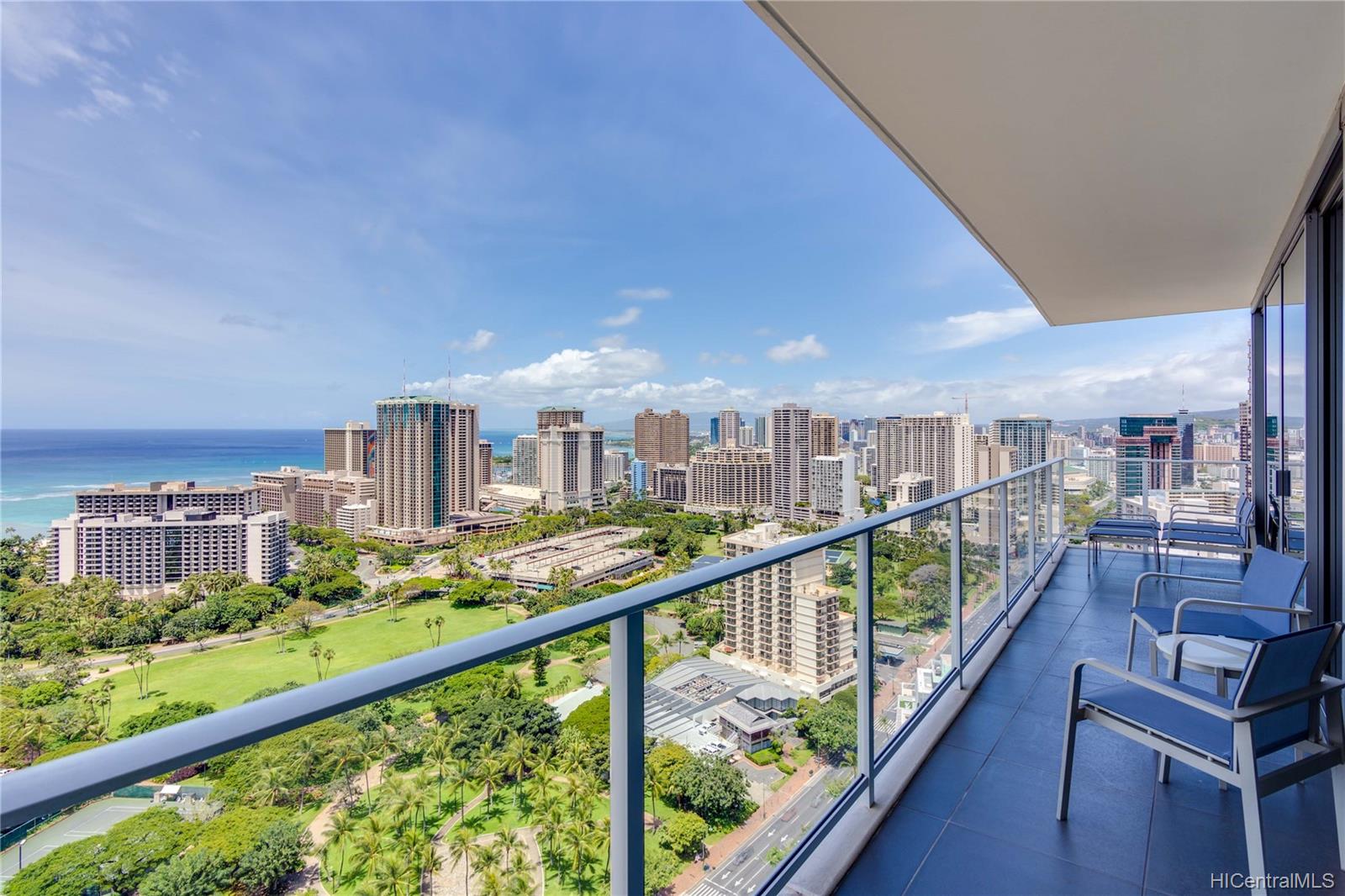 383 Kalaimoku Street #3401, Honolulu, HI 96815