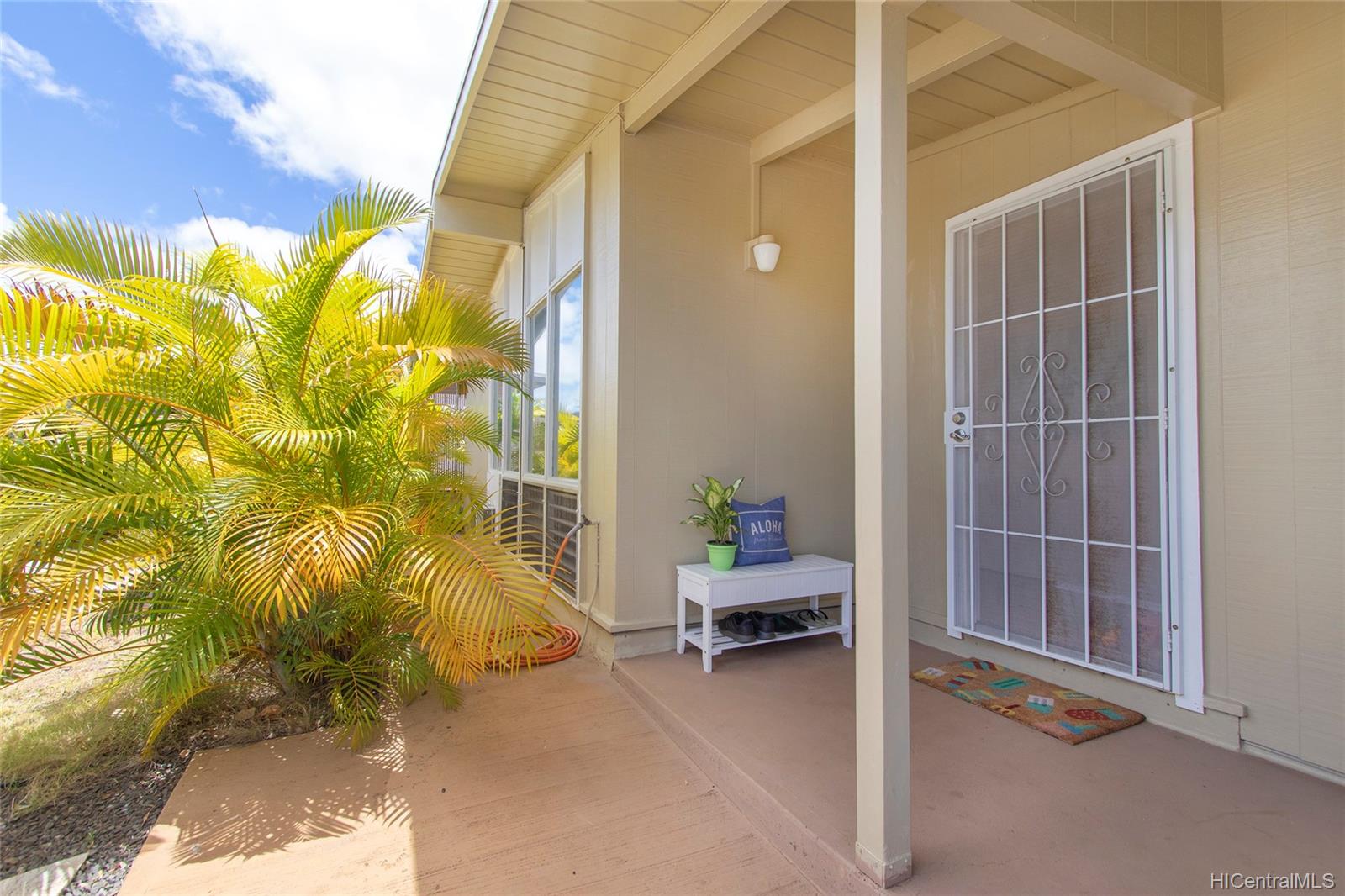 233 Hanamaulu Street Honolulu, HI 96825