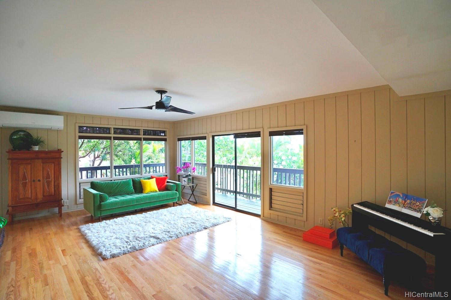 1056 Oilipuu Place Honolulu, HI 96825