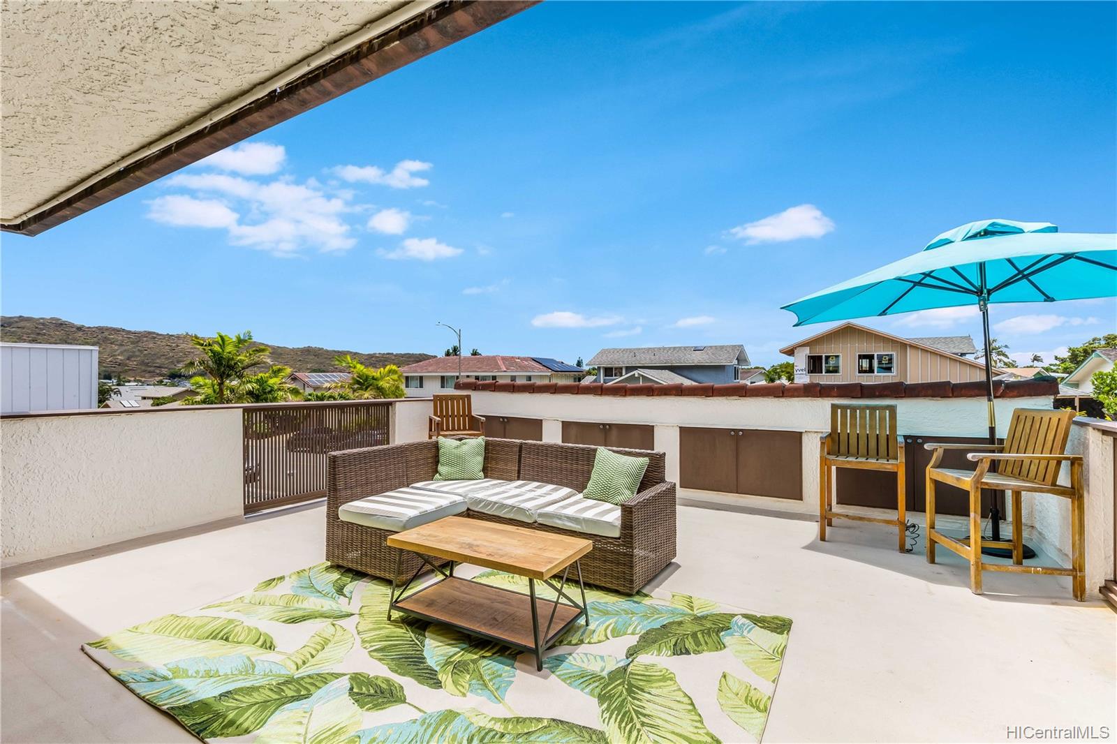 1032 Mokuhano Street Honolulu, HI 96825