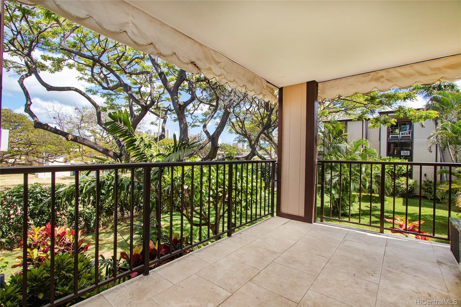 3721 Kanaina Avenue #221, Honolulu, HI 96815