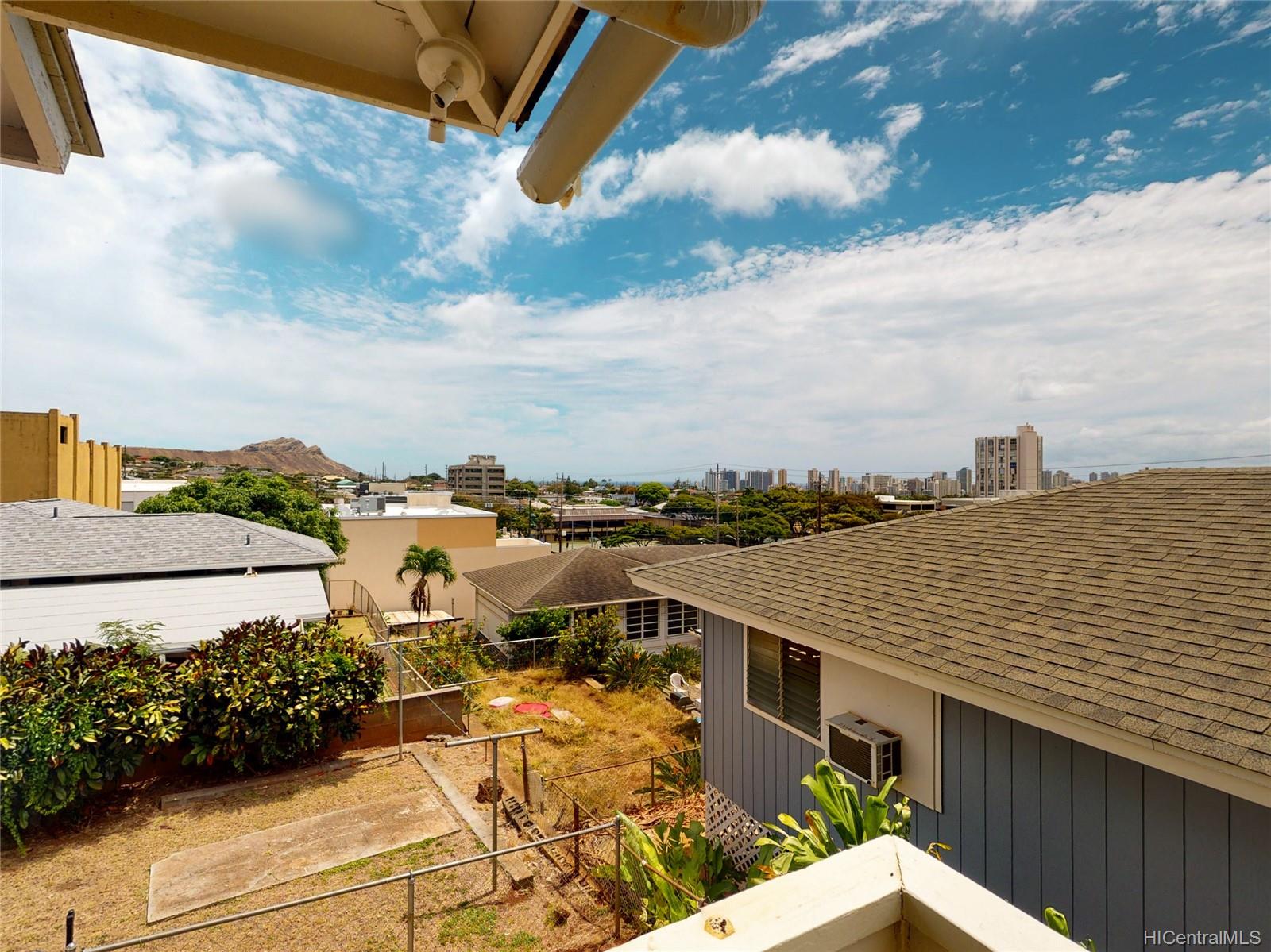 1232B Center Street Honolulu, HI 96816