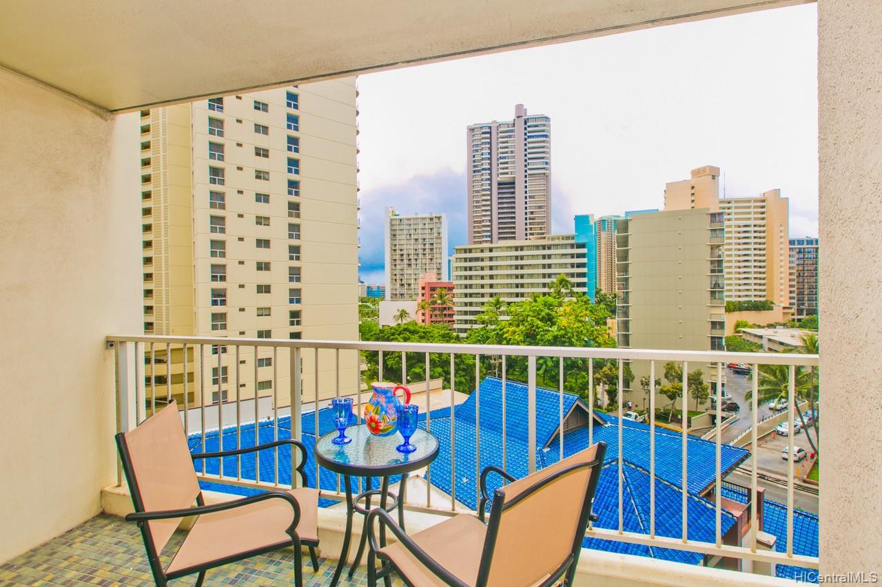 400 Hobron Lane #811, Honolulu, HI 96815