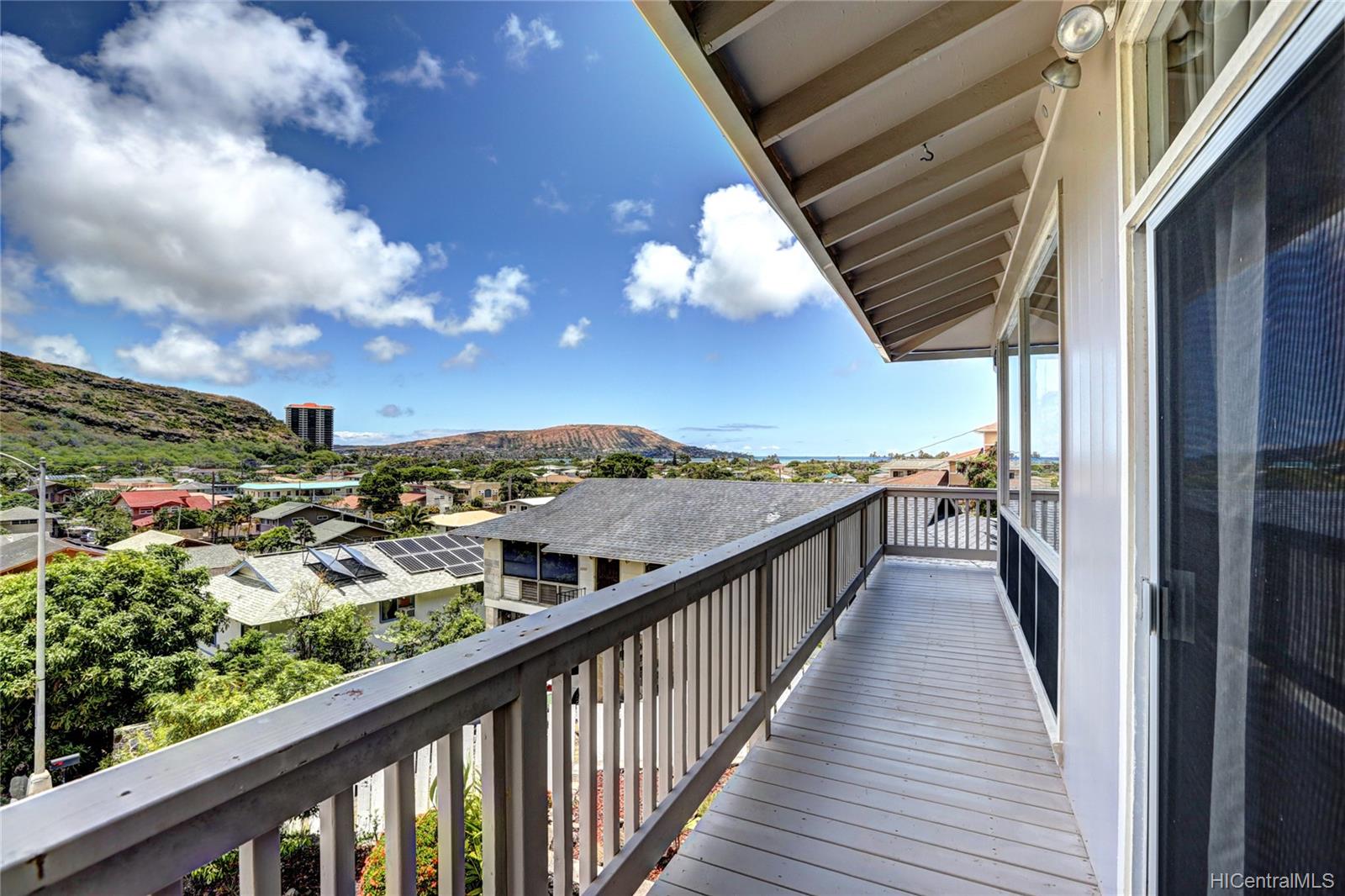 6003 Elelupe Place Honolulu, HI 96821