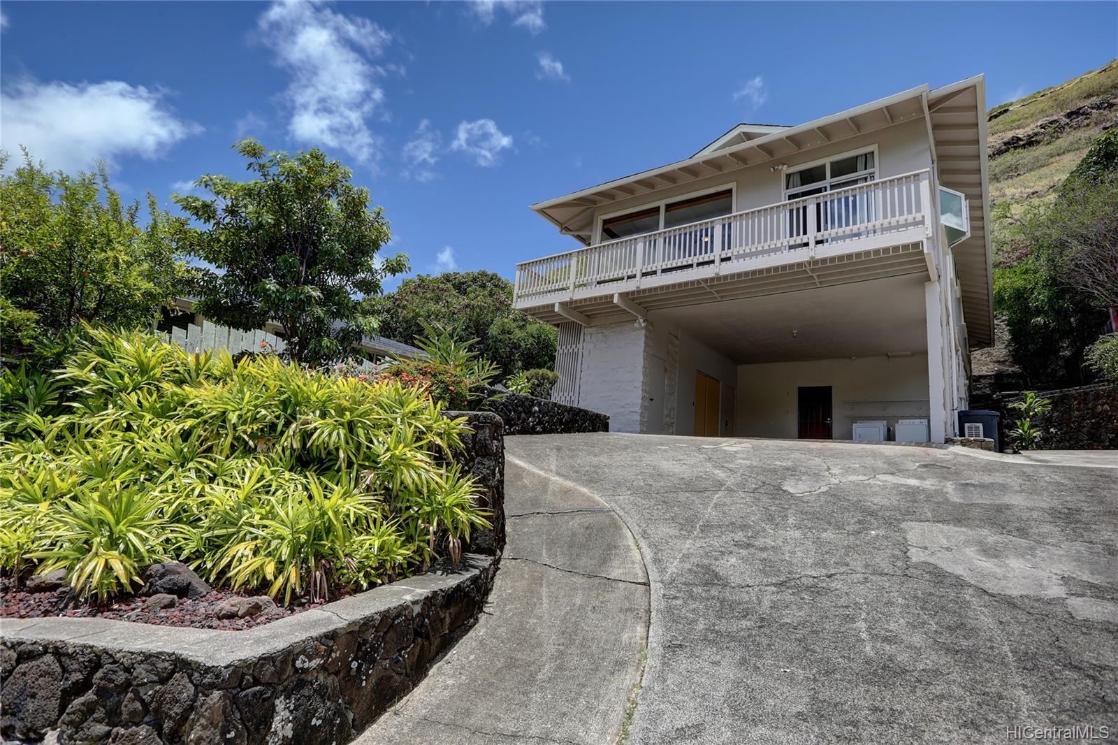 6003 Elelupe Place Honolulu, HI 96821