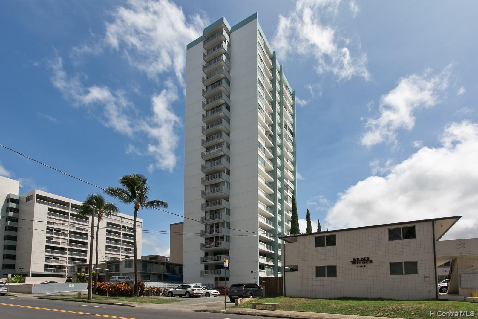 1130 Wilder Avenue #1702, Honolulu, HI 96822