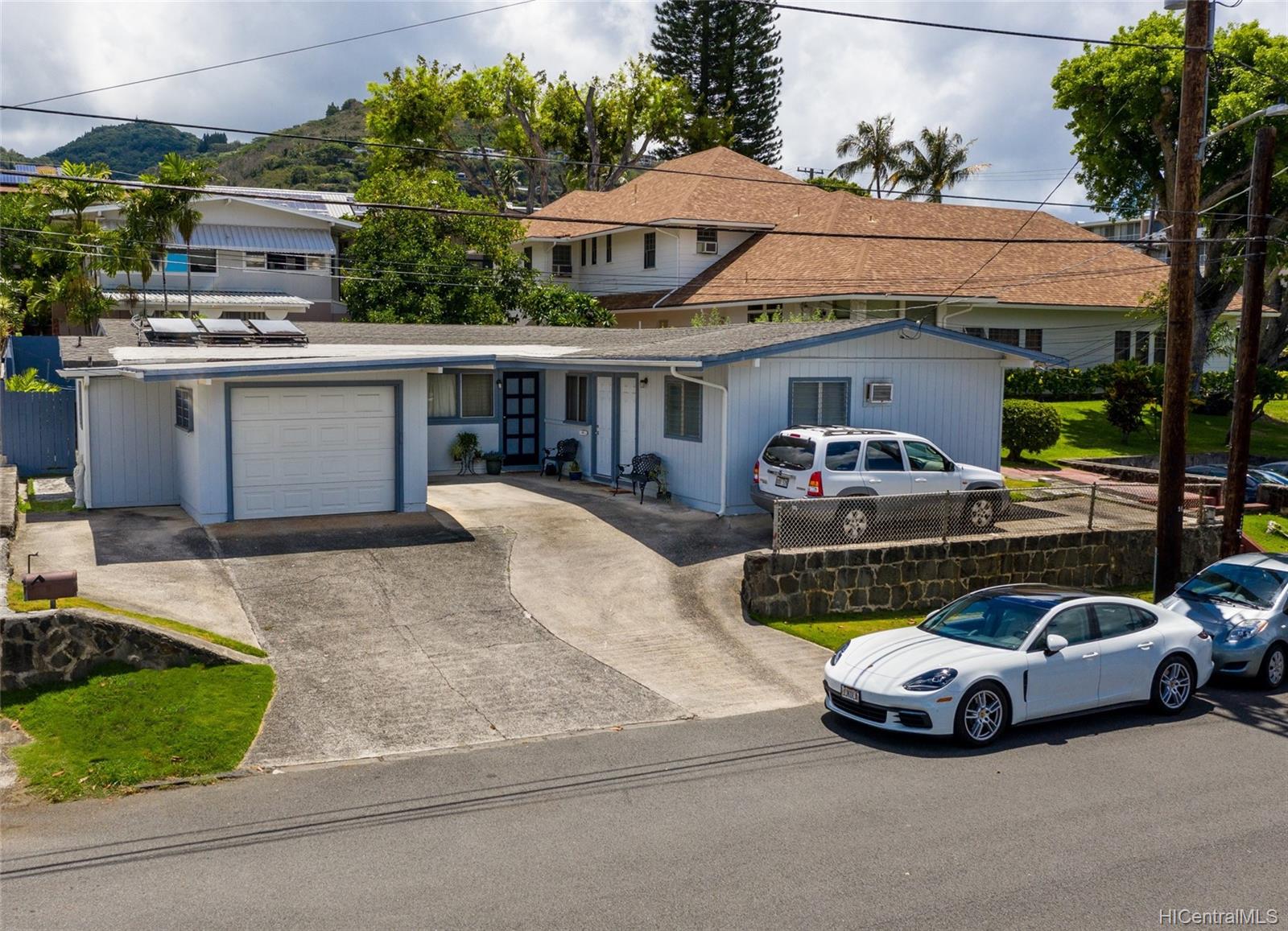 1338 Dominis Street Honolulu, HI 96822