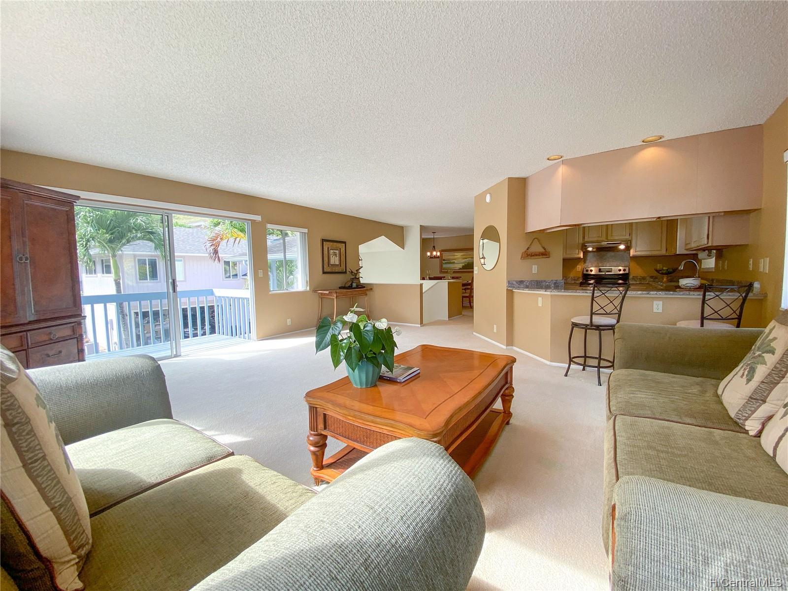 226 Miloiki Place Honolulu, HI 96825